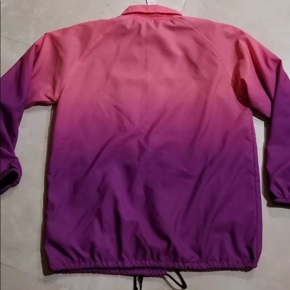 NWOT PINK VS OMBRÉ SNAP BUTTON ADJ COACHES JACKET - Picture 5 of 16